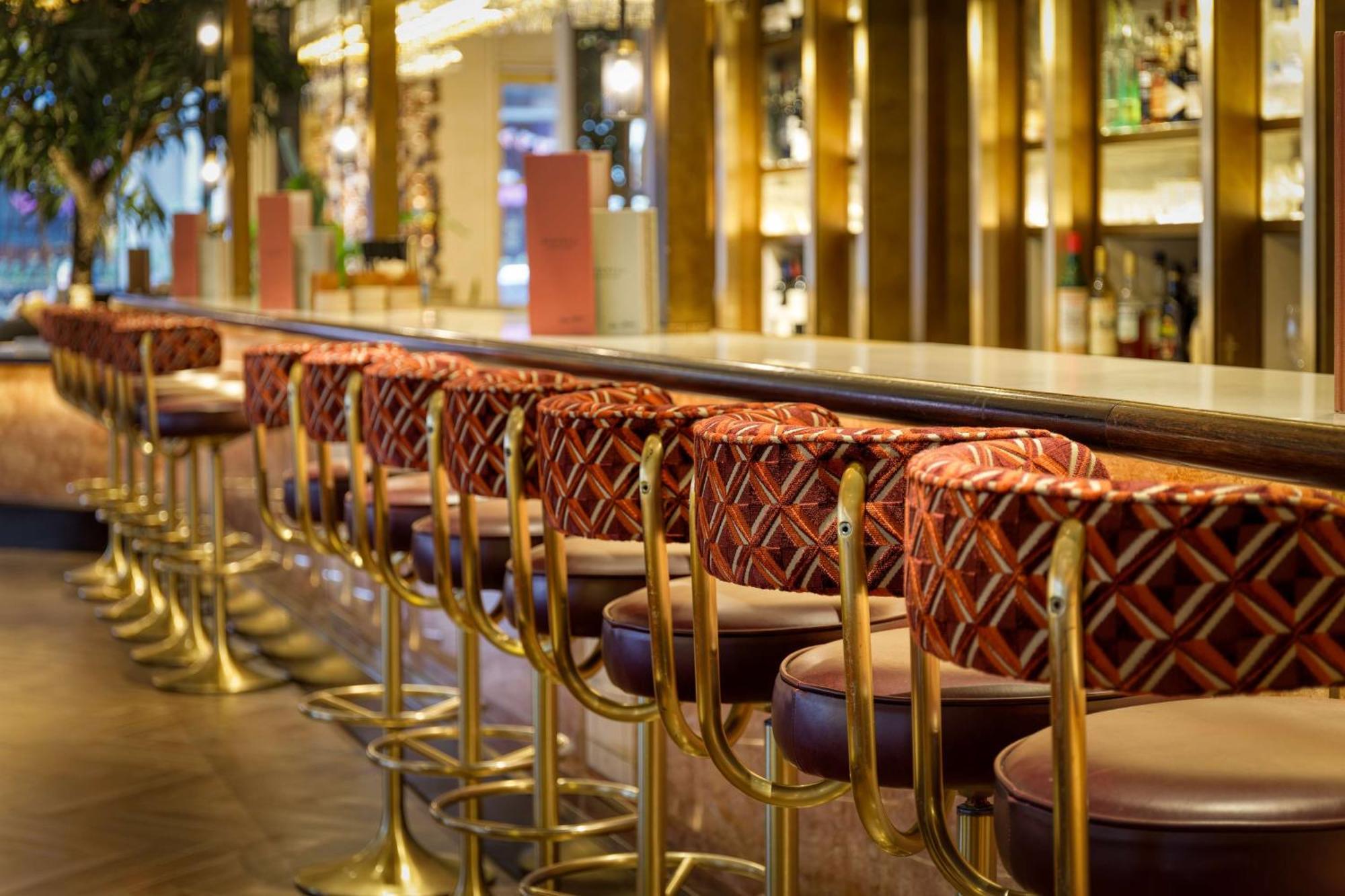 The Trafalgar St. James, Curio Collection By Hilton Londres