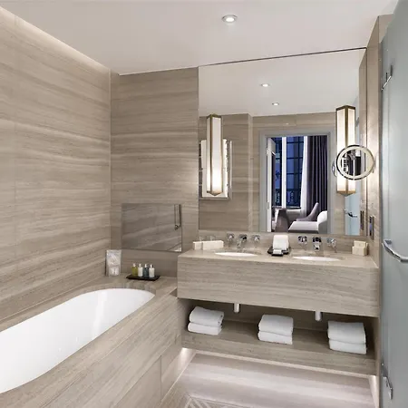 The Trafalgar St. James, London Curio Collection By Hilton Exterior photo