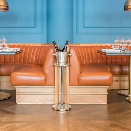 The Trafalgar St. James, London Curio Collection By Hilton 