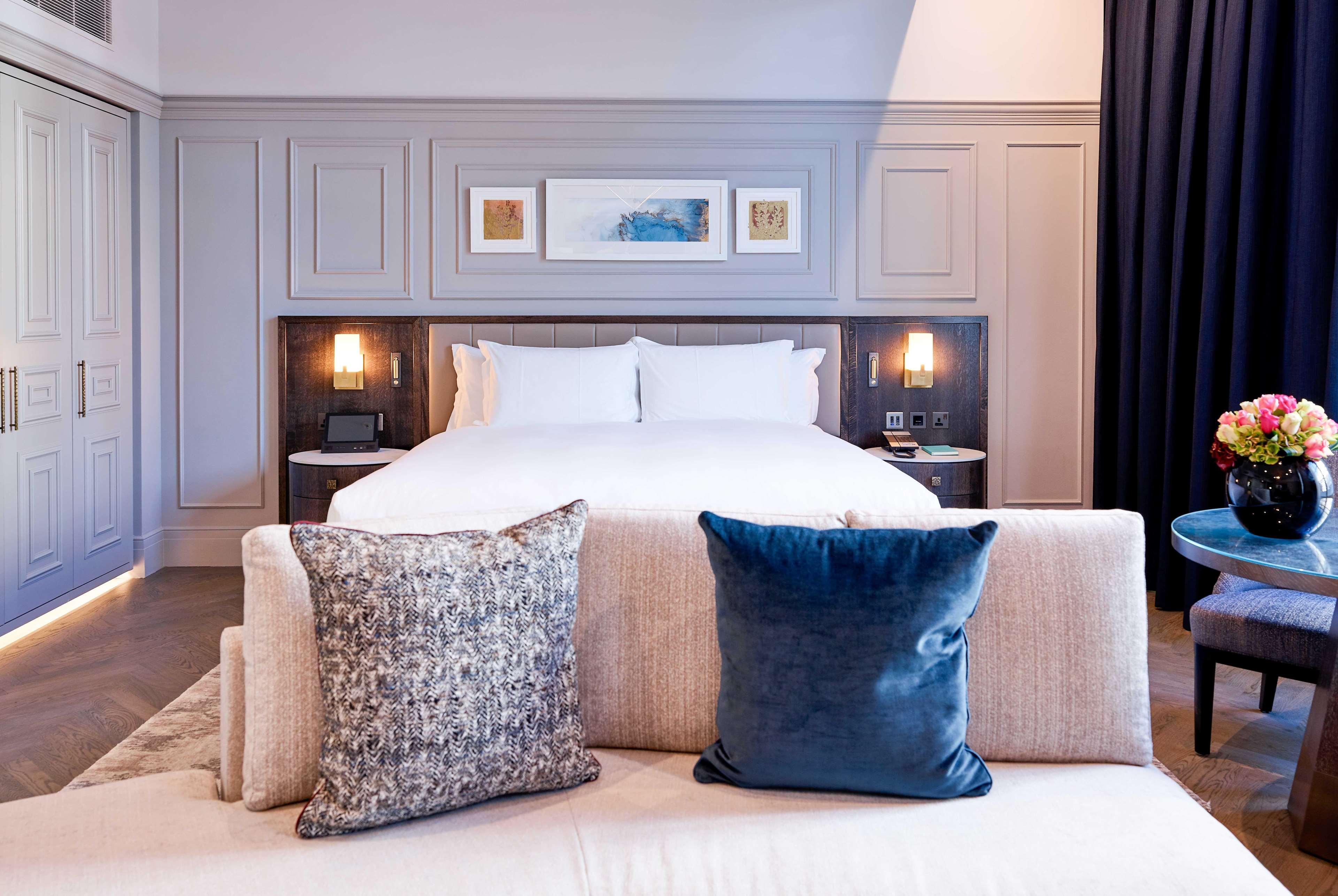 The Trafalgar St. James, Curio Collection By Hilton Londres