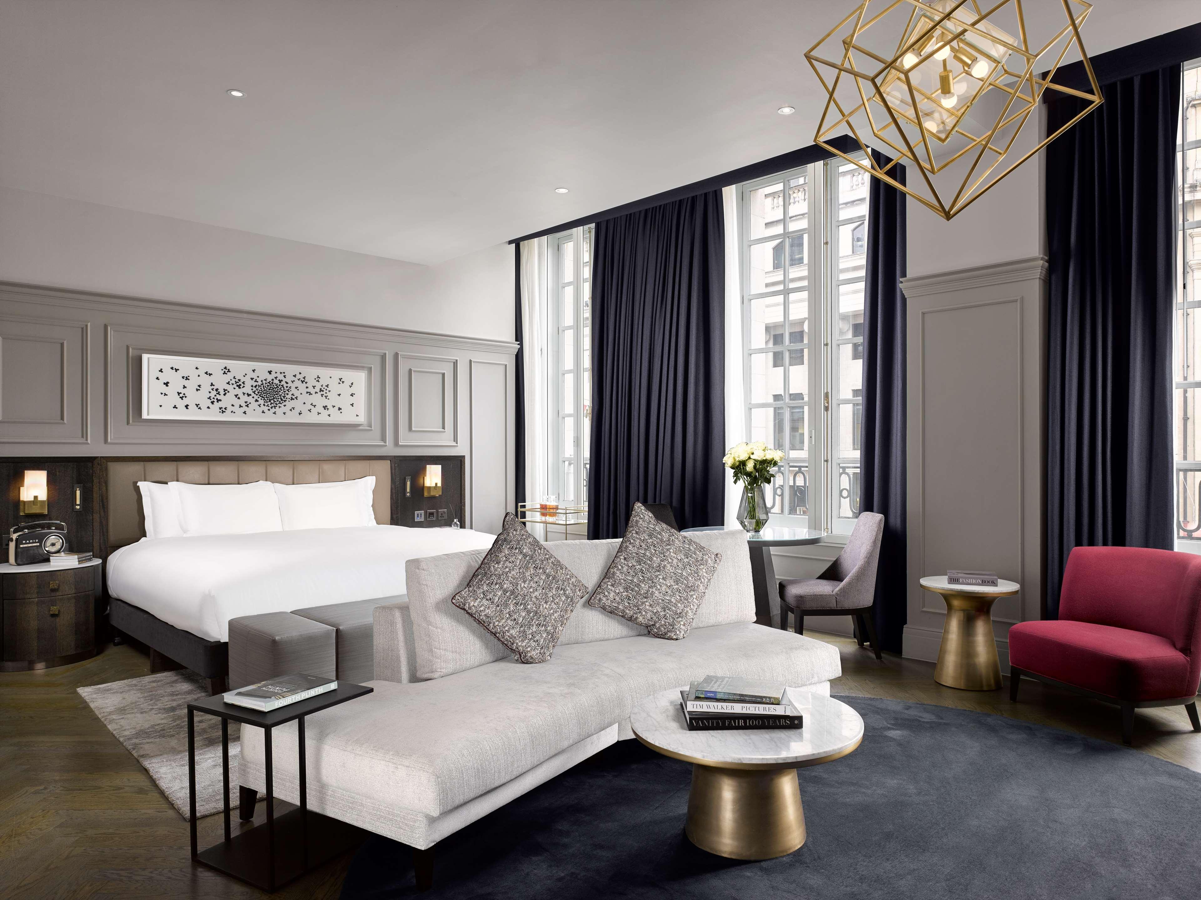 Hotel The Trafalgar St. James, Curio Collection By Hilton Londres