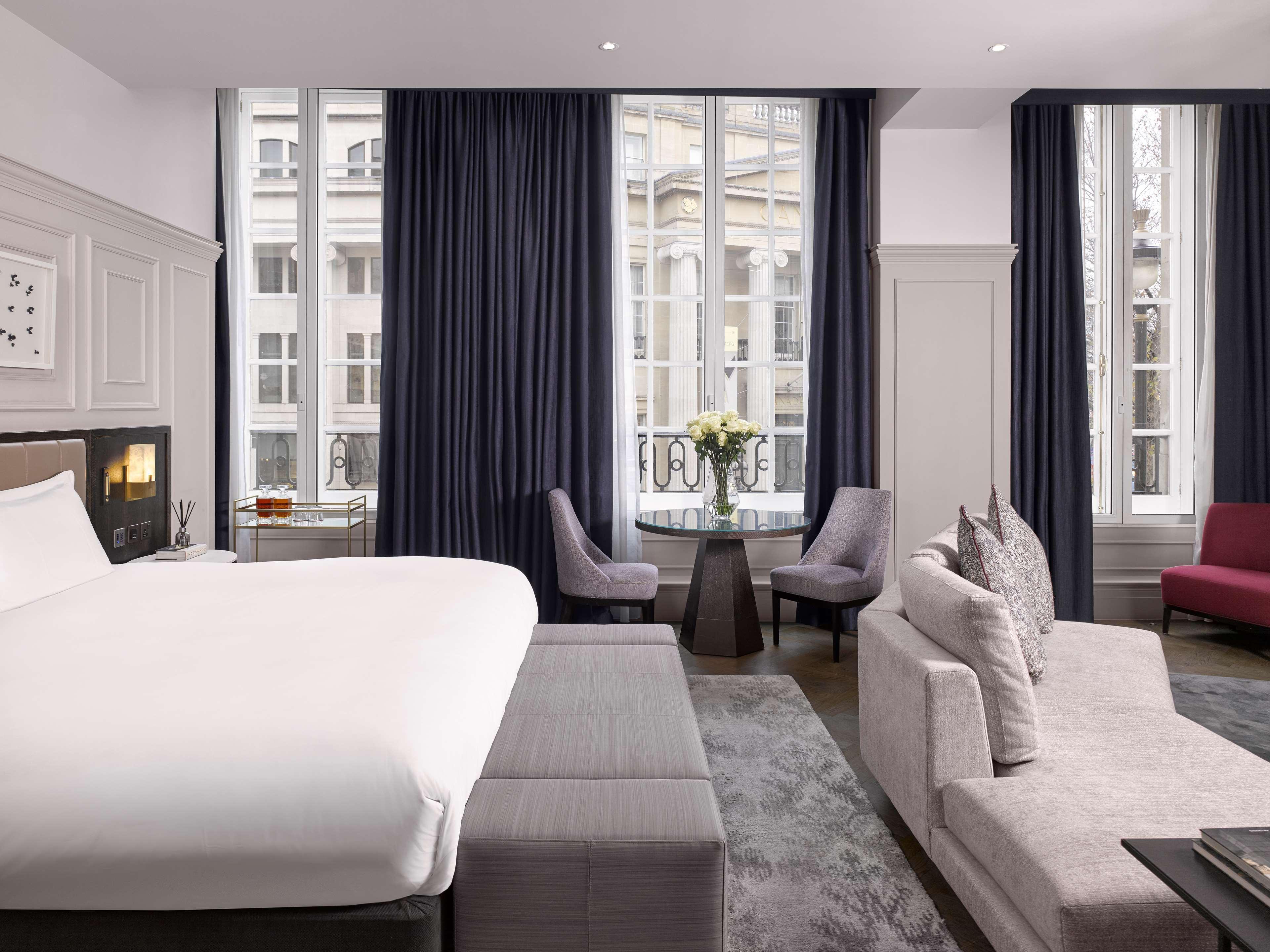 Hotel The Trafalgar St. James, Curio Collection By Hilton Londres