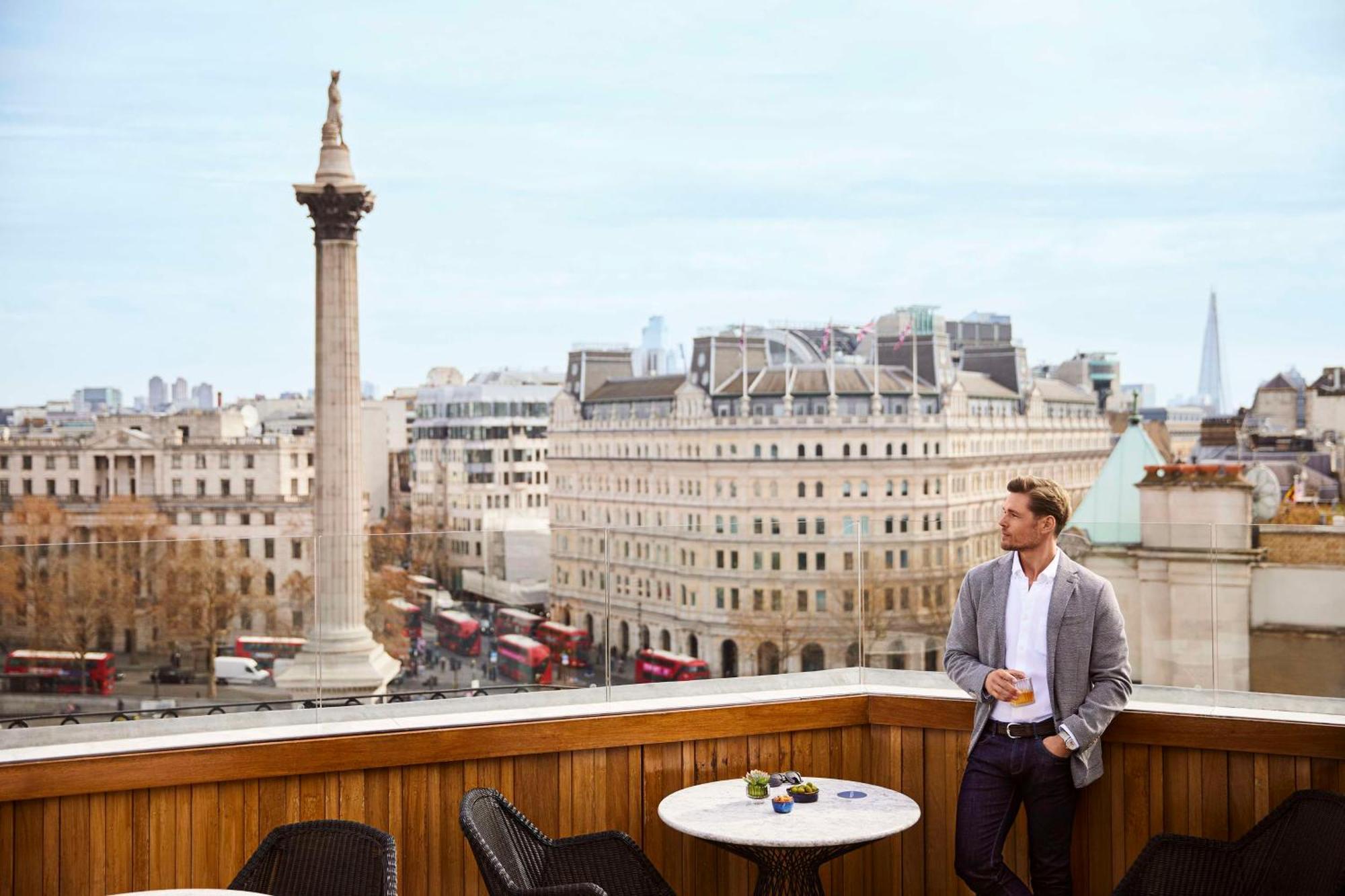 The Trafalgar St. James, Curio Collection By Hilton Hotel Londen