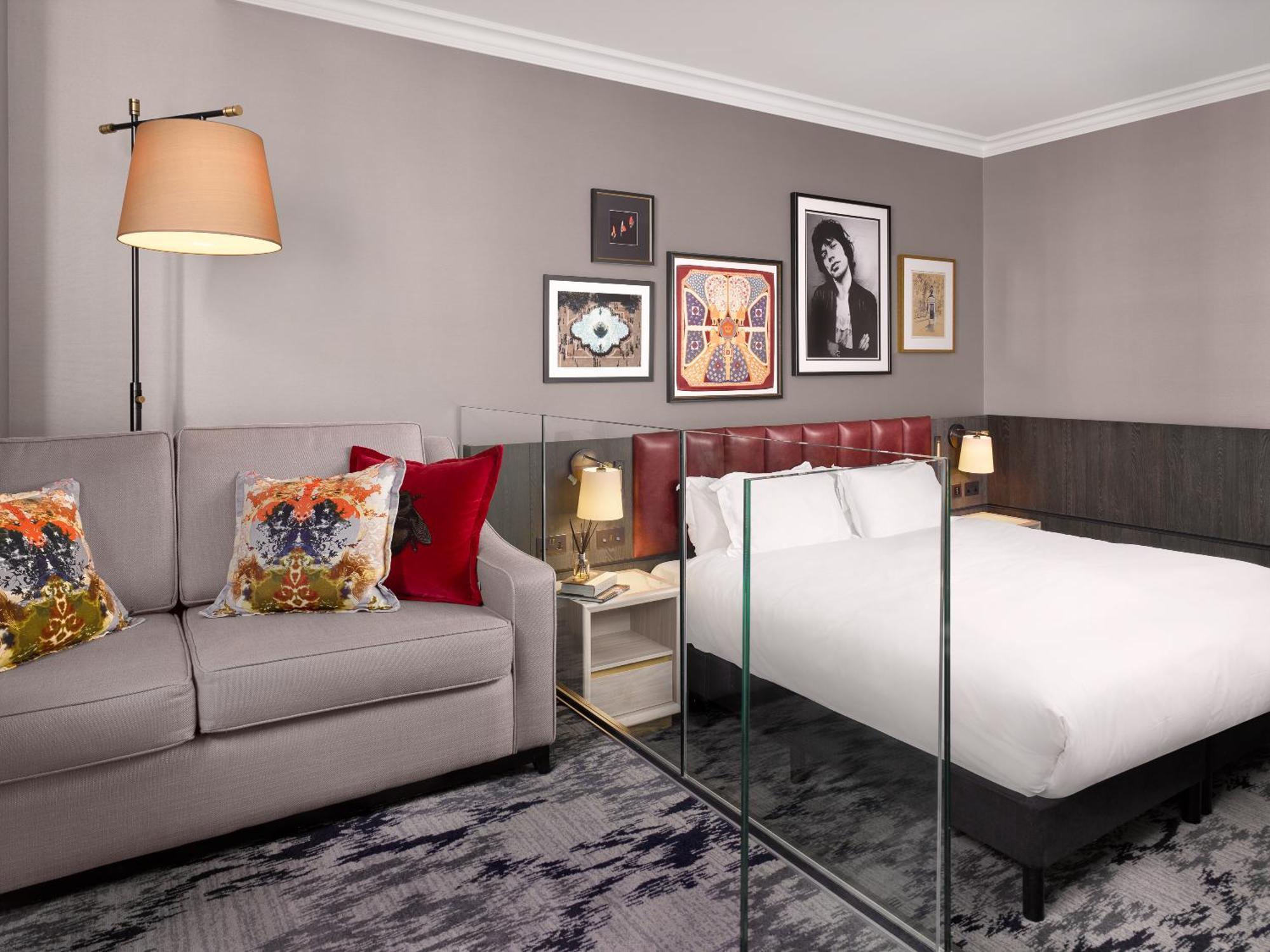 Hotel The Trafalgar St. James, Curio Collection By Hilton Londen