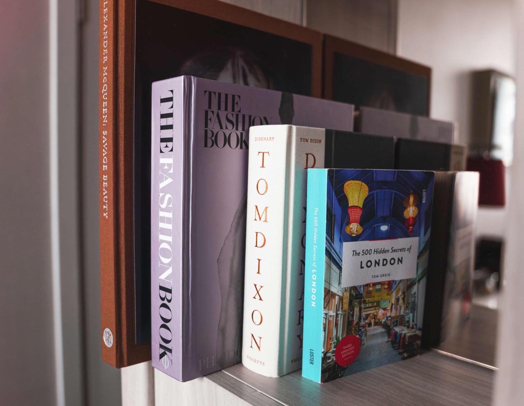 The Trafalgar St. James, Curio Collection By Hilton 5* Londen