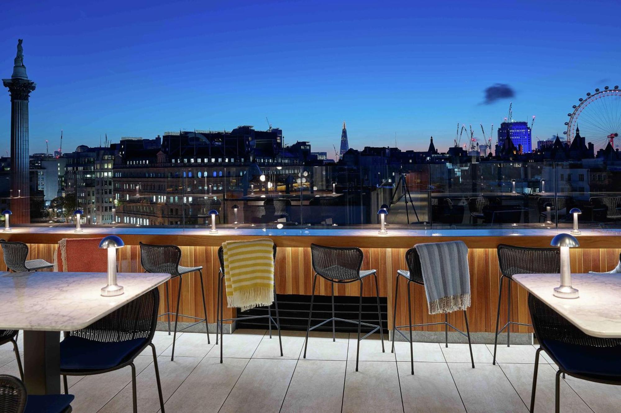 The Trafalgar St. James, Curio Collection By Hilton Hotel Londen