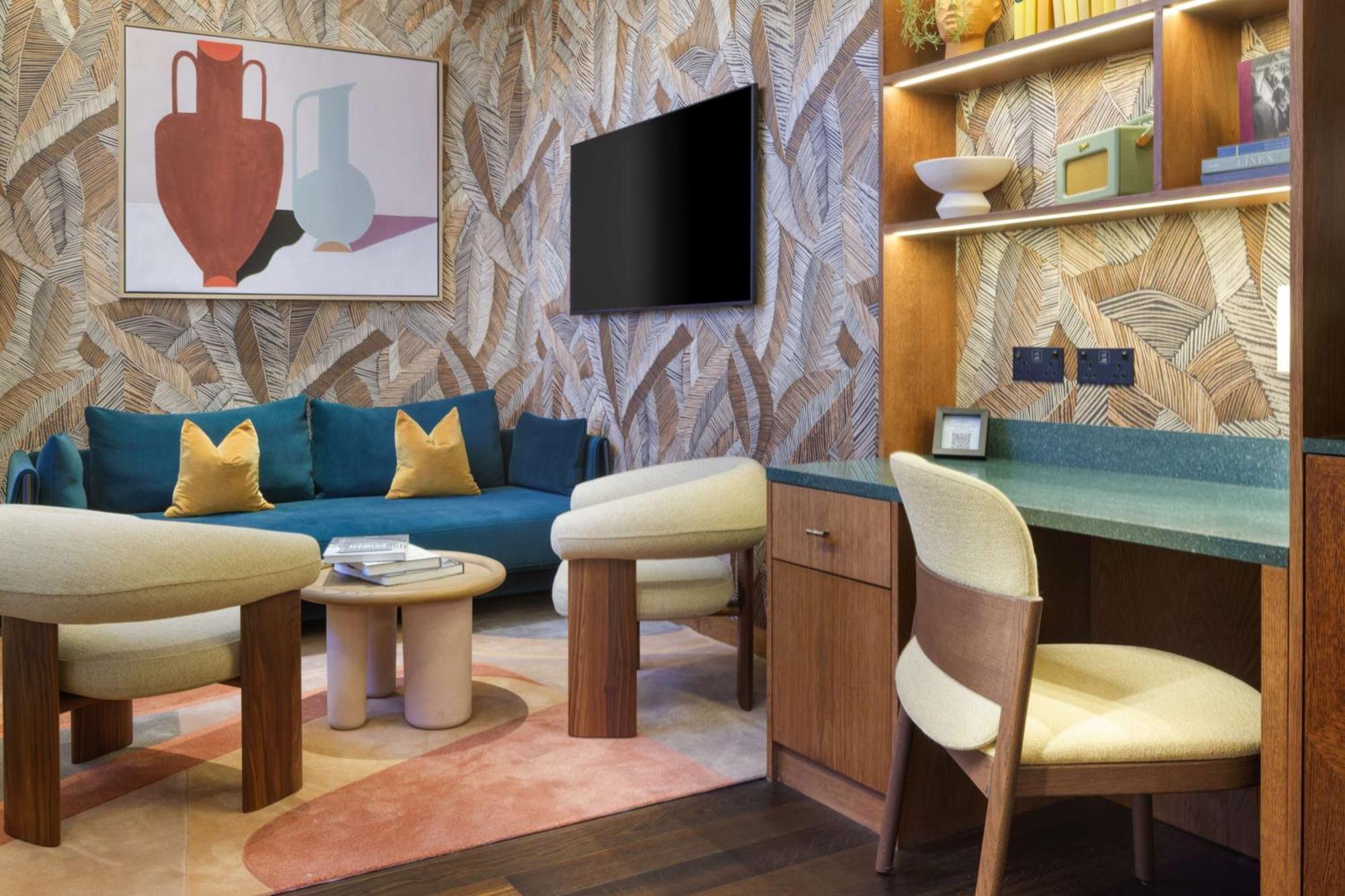 The Trafalgar St. James, Curio Collection By Hilton Hotel Londen